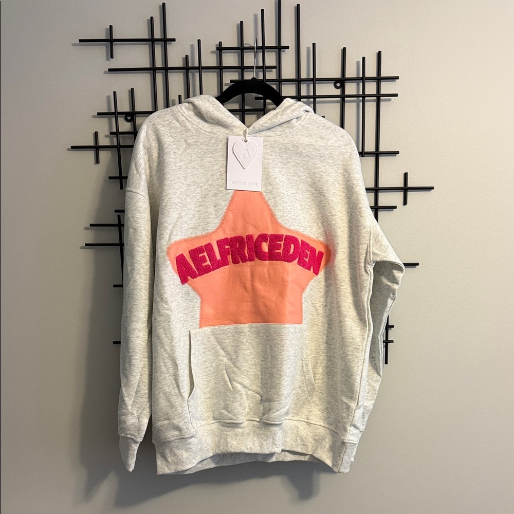 Aelfric Eden Light Gray Pink Star Hoodie